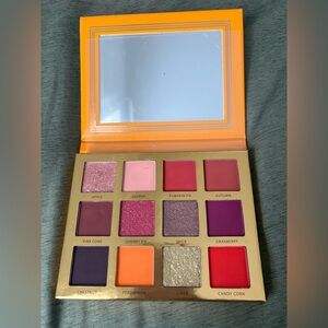 Ace Beaute’ Falling For You  Eyeshadow Palette